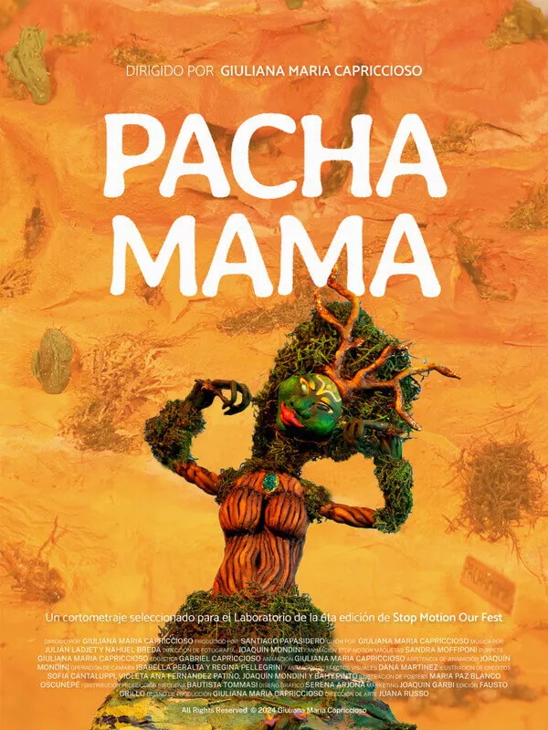 Αφίσα ταινίας "Pachamama" που δείχνει μια φιγούρα stop-motion μιας γυναίκας-δέντρου με βρύα στα μαλλιά και το σώμα, και ένα πράσινο πρόσωπο, σε πορτοκαλί φόντο. Ο τίτλος "PACHA MAMA" είναι με μεγάλα λευκά γράμματα.